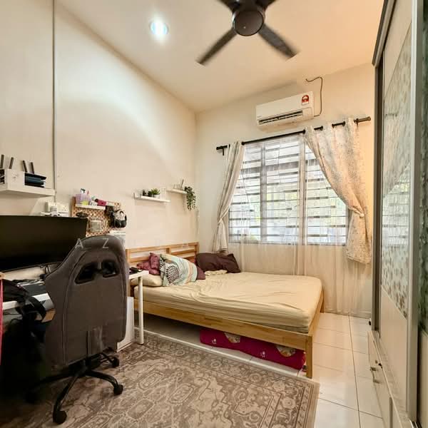 Rumah Teres 1 Tingkat untuk Dijual di Tasek Gelugor (Penang) - Azura Ghani - Bedroom - PropertyGuru.com.my