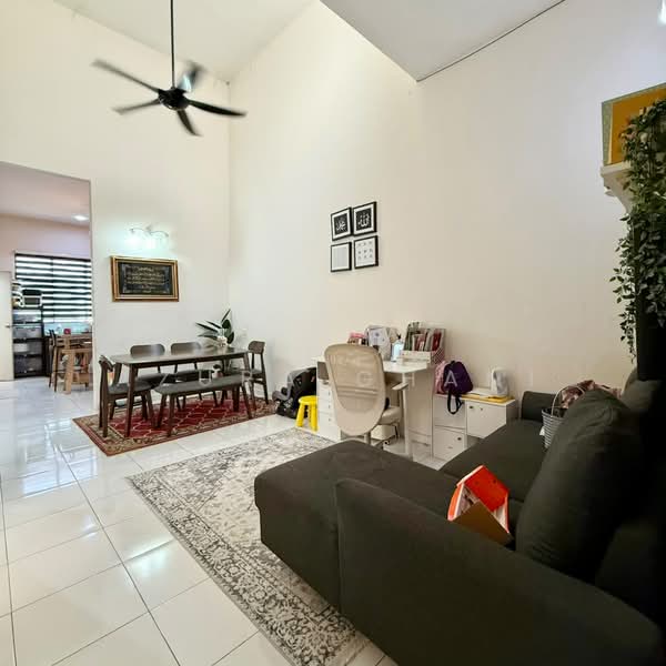 Rumah Teres 1 Tingkat untuk Dijual di Tasek Gelugor (Penang) - Azura Ghani - Living Room - PropertyGuru.com.my