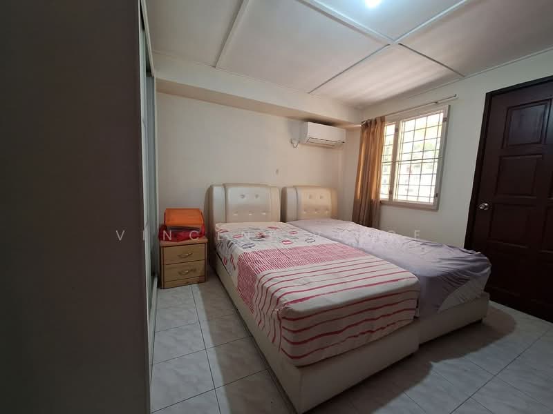 2-storey Terraced House for Rent in Taman Putra (Ampang) - Vincent Vince - Bedroom - PropertyGuru.com.my