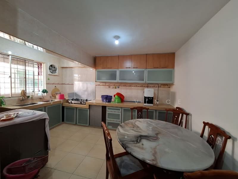 2-storey Terraced House for Rent in Taman Putra (Ampang) - Vincent Vince - Kitchen - PropertyGuru.com.my
