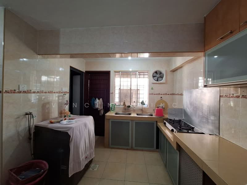 2-storey Terraced House for Rent in Taman Putra (Ampang) - Vincent Vince - Kitchen - PropertyGuru.com.my