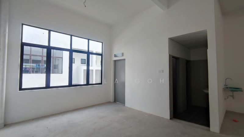 Shop / Office for Rent in Tmn Perindustrian Pekan Nenas 1 (Pekan Nanas) - Bella Goh - PropertyGuru.com.my
