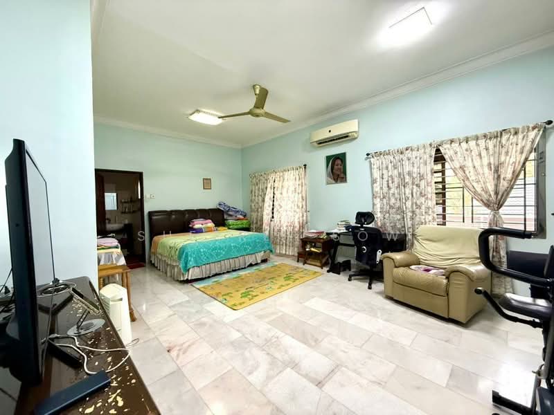 Bungalow for Sale in Taman Melodies (Johor Bahru) - Sherrly Sow - Bedroom - PropertyGuru.com.my