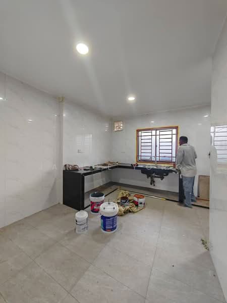 1-storey Terraced House for Sale in Taman Ungku Tun Aminah (Skudai) - Janice Yong - Kitchen - PropertyGuru.com.my
