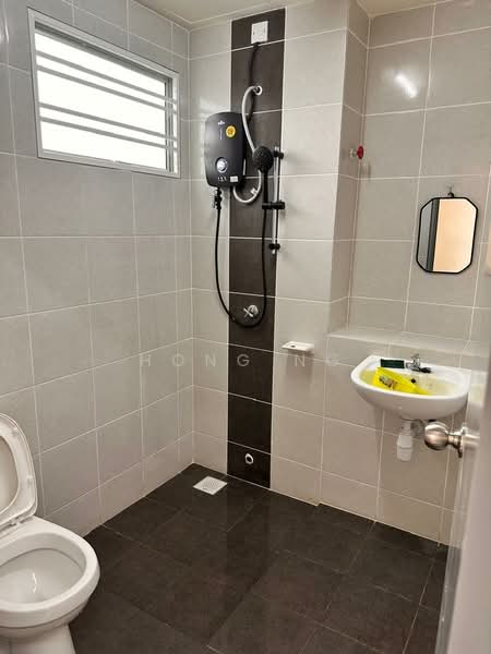 2-storey Terraced House for Rent in Kuala Selangor (Selangor) - Hong Ng - Bathroom - PropertyGuru.com.my