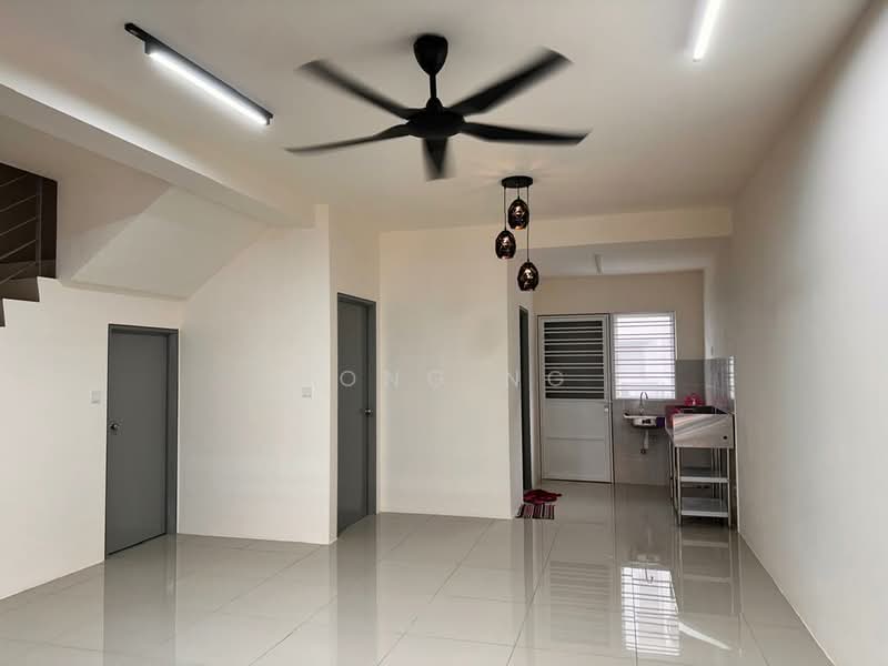 2-storey Terraced House for Rent in Kuala Selangor (Selangor) - Hong Ng - Living Room - PropertyGuru.com.my