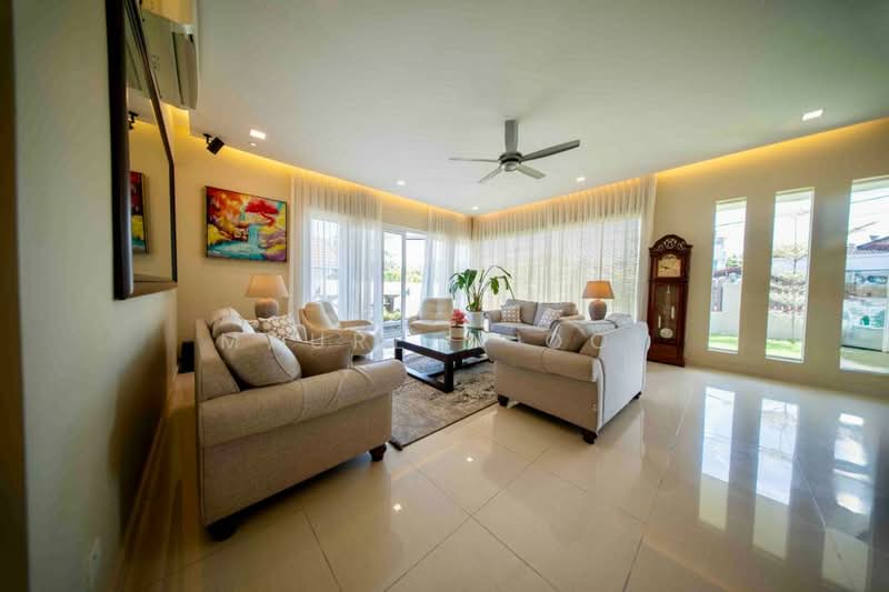 Rumah Banglo untuk Dijual di Bukit Gasing (Petaling Jaya) - Maureen Ooi - Living Room - PropertyGuru.com.my