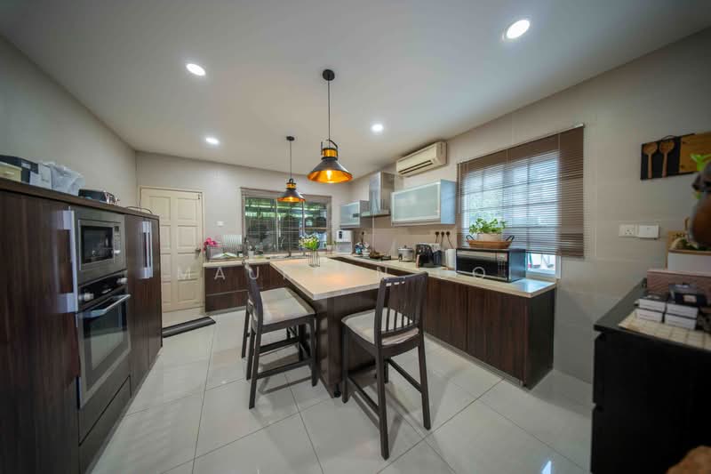 Rumah Banglo untuk Dijual di Bukit Gasing (Petaling Jaya) - Maureen Ooi - Kitchen - PropertyGuru.com.my