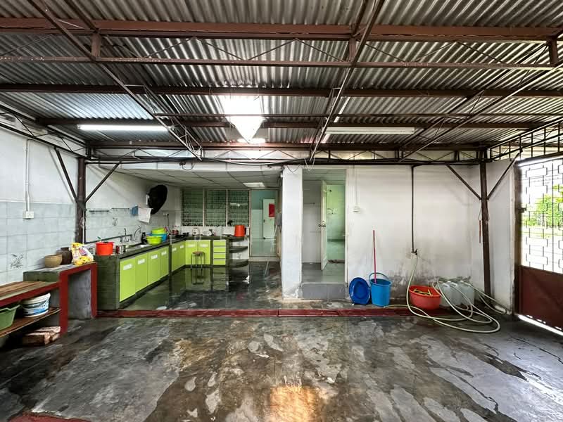 Semi-Detached House for Sale in Island Glades (Jelutong) - SERENEN TEH - Kitchen - PropertyGuru.com.my