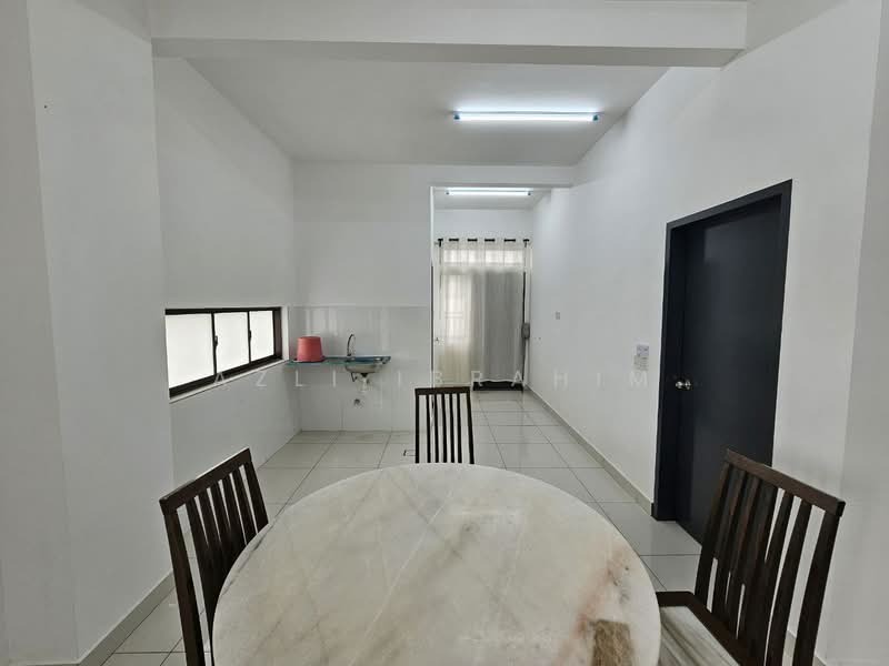 2-storey Terraced House for Sale in Alam Sari (Bangi) - Azli Ibrahim - Dining Room - PropertyGuru.com.my