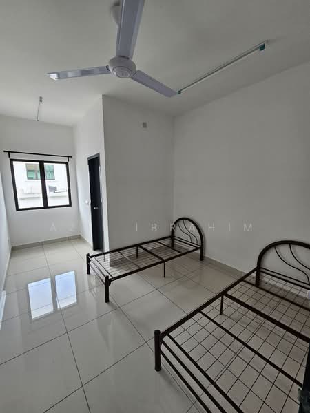 2-storey Terraced House for Sale in Alam Sari (Bangi) - Azli Ibrahim - Bedroom - PropertyGuru.com.my