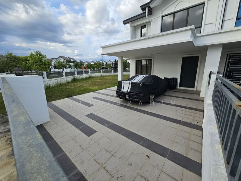 2-storey Terraced House for Sale in Alam Sari (Bangi) - Azli Ibrahim - Exterior - PropertyGuru.com.my