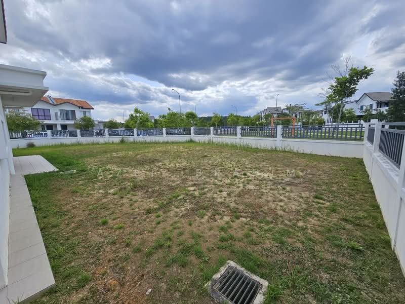 2-storey Terraced House for Sale in Alam Sari (Bangi) - Azli Ibrahim - Exterior - PropertyGuru.com.my