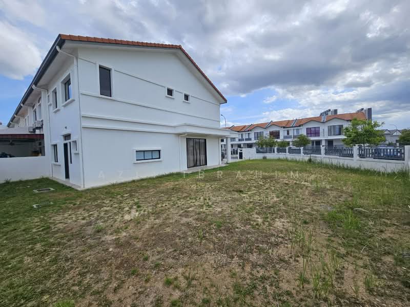 2-storey Terraced House for Sale in Alam Sari (Bangi) - Azli Ibrahim - Exterior - PropertyGuru.com.my
