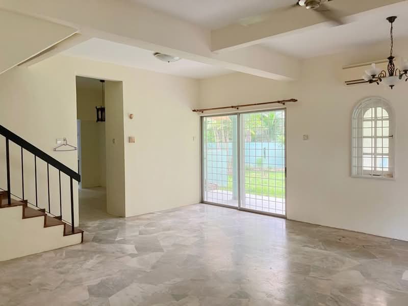 Rumah Teres 2 Tingkat untuk Dijual di Taman Wawasan (Puchong) - Evan Goh - Living Room - PropertyGuru.com.my
