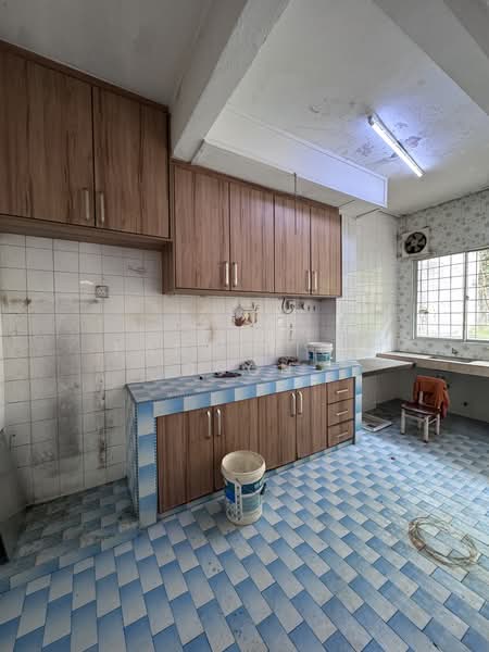 2.5-storey Terraced House for Sale in Taman Desa (Kuala Lumpur) - Pang Hiok Boon - Kitchen - PropertyGuru.com.my
