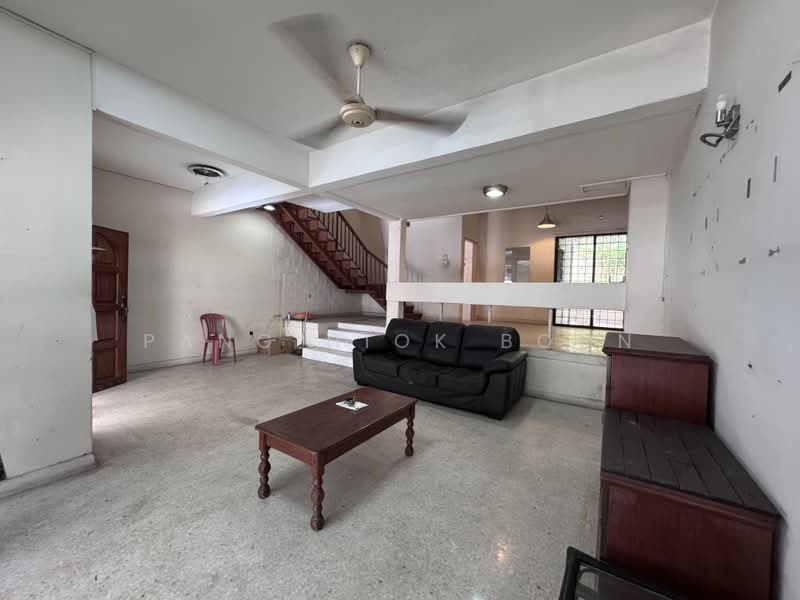 2.5-storey Terraced House for Sale in Taman Desa (Kuala Lumpur) - Pang Hiok Boon - Living Room - PropertyGuru.com.my