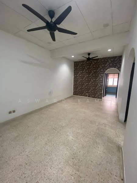 Rumah Teres 1 Tingkat untuk Dijual di Taman Tuanku Jaafar (Sungai Gadut) - Asward Kamal - Interior - PropertyGuru.com.my