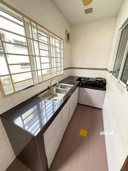2-storey Terraced House for Sale in Bandar Puteri Klang (Klang) - Zackinn Hoi - Kitchen - PropertyGuru.com.my