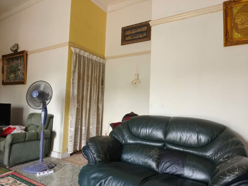 Rumah Banglo untuk Dijual di Kampung Tarom (Johor Bahru) - Kevin Lee - Living Room - PropertyGuru.com.my
