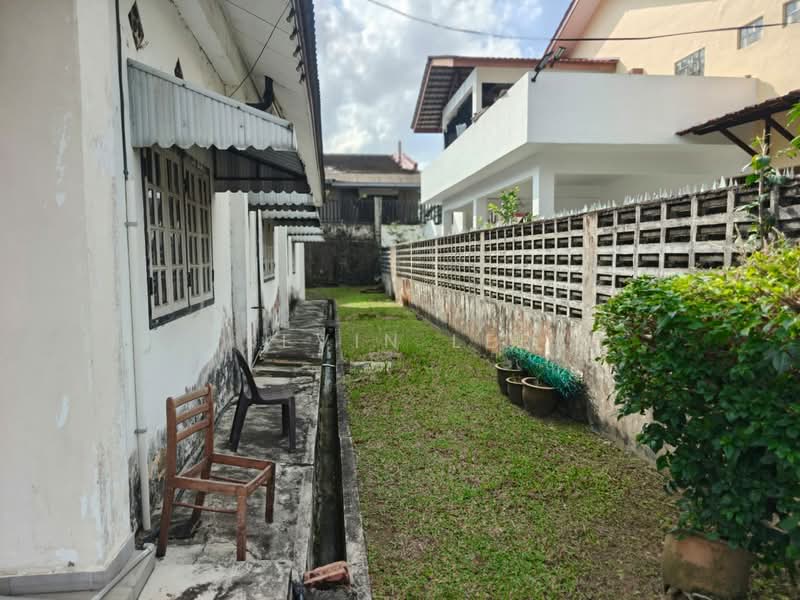 Rumah Banglo untuk Dijual di Kampung Tarom (Johor Bahru) - Kevin Lee - Exterior - PropertyGuru.com.my