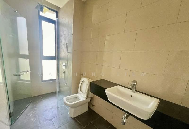 Townhouse for Rent in Seri Kembangan (Selangor) - Wan Hung Liew - Bathroom - PropertyGuru.com.my