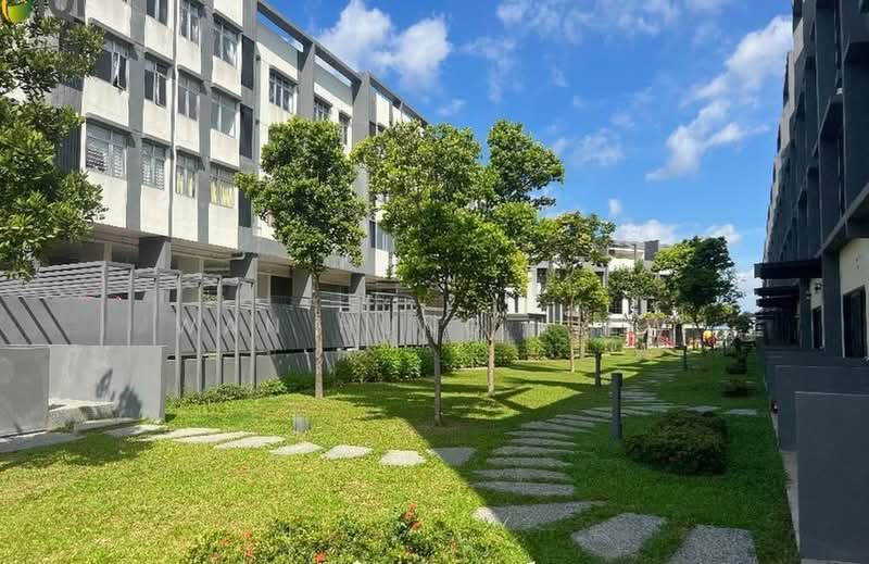 Townhouse for Rent in Seri Kembangan (Selangor) - Wan Hung Liew - Exterior - PropertyGuru.com.my