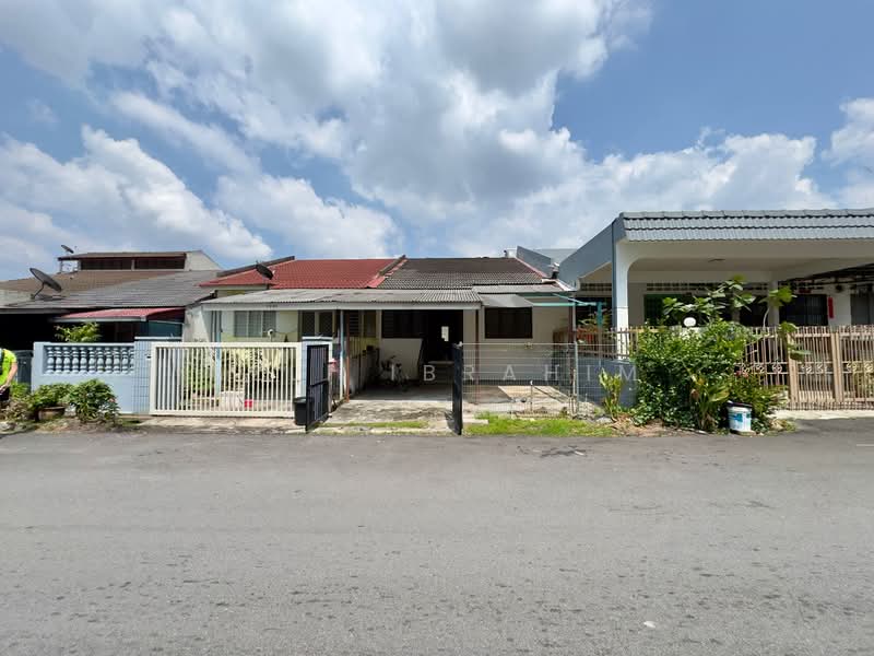 1-storey Terraced House for Sale in Taman Orkid (Cheras) - Azli Ibrahim - Exterior - PropertyGuru.com.my