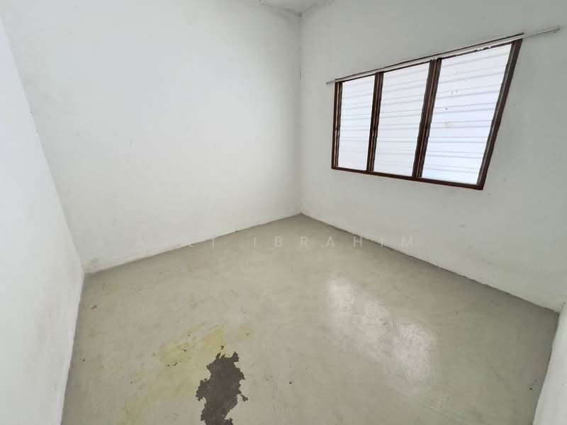 1-storey Terraced House for Sale in Taman Orkid (Cheras) - Azli Ibrahim - Interior - PropertyGuru.com.my