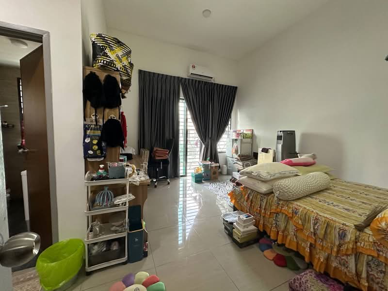 2-storey Terraced House for Sale in Ulu Tiram (Johor) - Tori Cheon - Bedroom - PropertyGuru.com.my