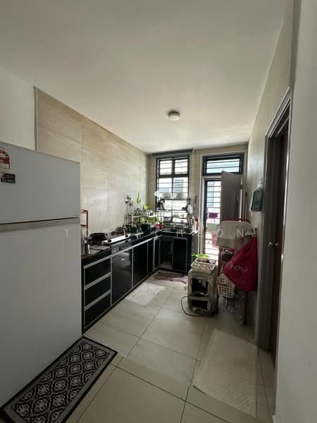 2-storey Terraced House for Sale in Ulu Tiram (Johor) - Tori Cheon - Kitchen - PropertyGuru.com.my