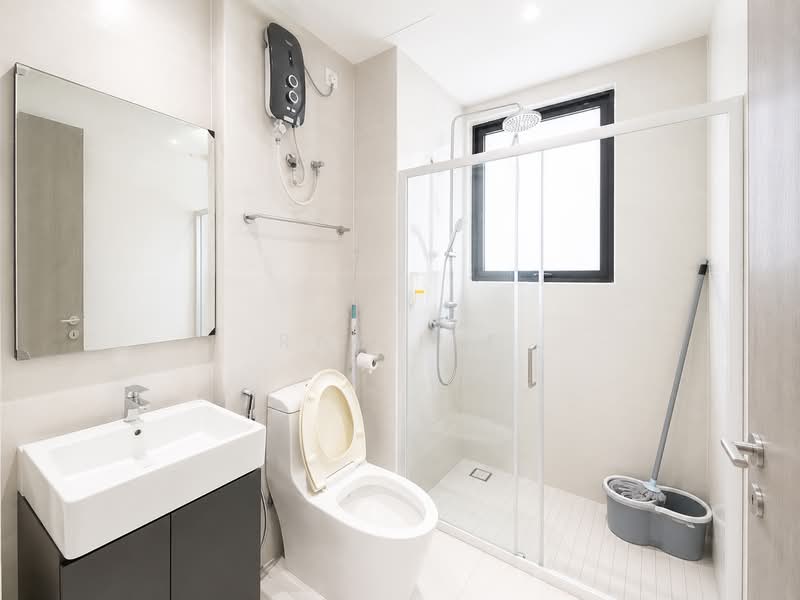 Kondominium untuk Disewa di Amberside @ Country Garden Danga Bay - Ray Lee - Bathroom - PropertyGuru.com.my