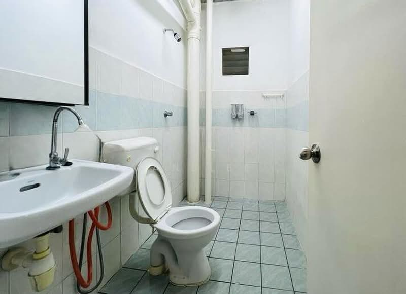 Condominium for Rent at Desaminium Flora - Evanslee . - Bathroom - PropertyGuru.com.my