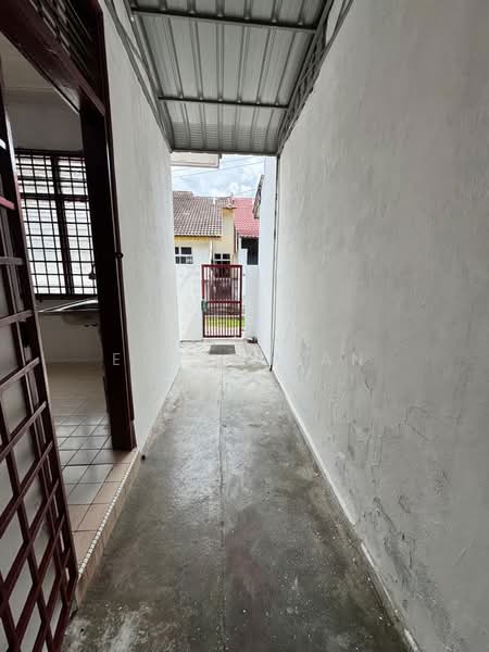 Rumah Teres 1 Tingkat untuk Dijual di Taman Puteri Wangsa (Ulu Tiram) - Ethan Gan - PropertyGuru.com.my
