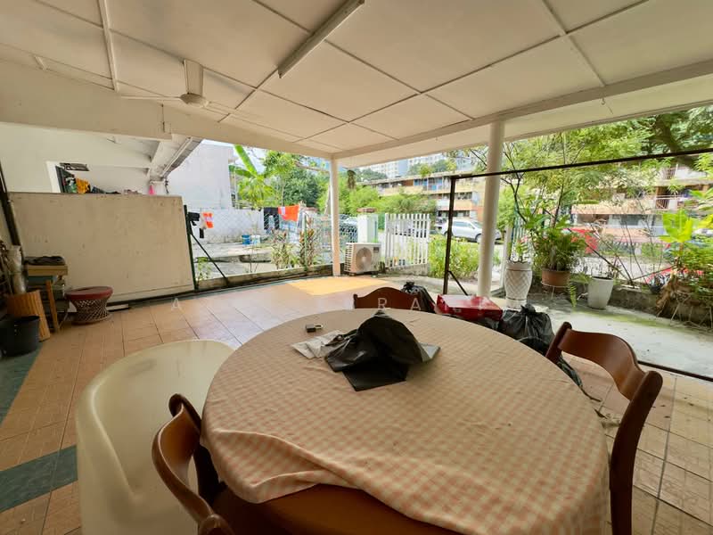Rumah Teres 1 Tingkat untuk Dijual di Seksyen 17 (Petaling Jaya) - Azli Ibrahim - Exterior - PropertyGuru.com.my