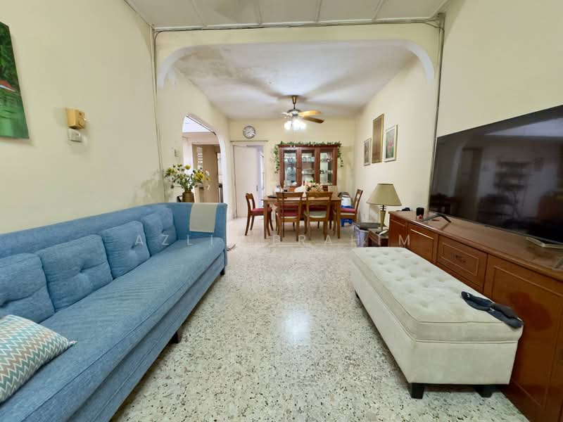 Rumah Teres 1 Tingkat untuk Dijual di Seksyen 17 (Petaling Jaya) - Azli Ibrahim - Living Room - PropertyGuru.com.my