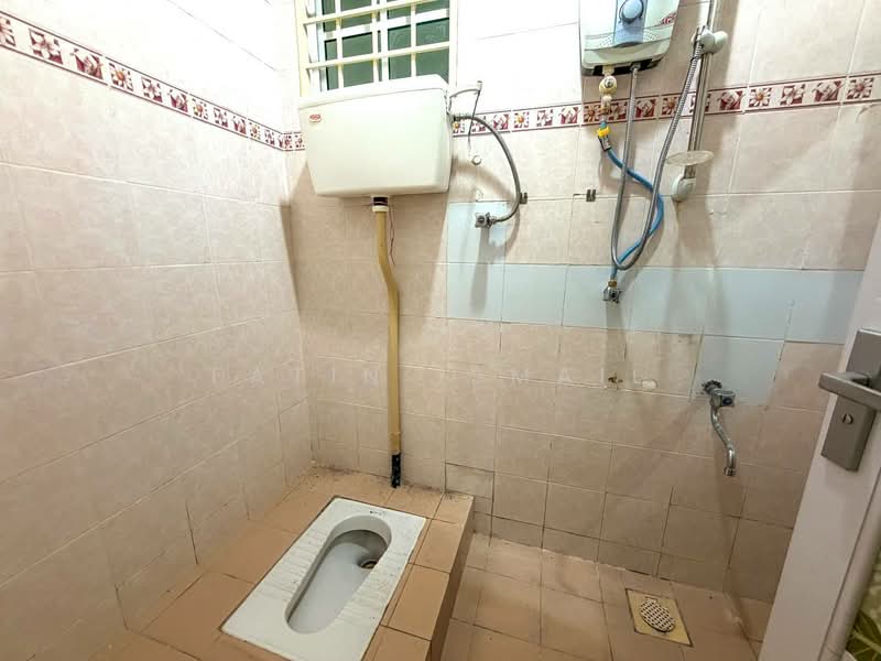 Rumah Berkembar untuk Dijual di Alam Damai (Cheras) - Fatin Ismail - Bathroom - PropertyGuru.com.my