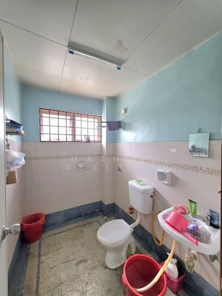 Rumah Teres 2 Tingkat untuk Dijual di Taman Pelangi Semenyih (Semenyih) - Maznee Realtor - Bathroom - PropertyGuru.com.my