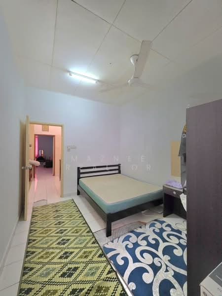 Rumah Teres 2 Tingkat untuk Dijual di Taman Pelangi Semenyih (Semenyih) - Maznee Realtor - Bedroom - PropertyGuru.com.my