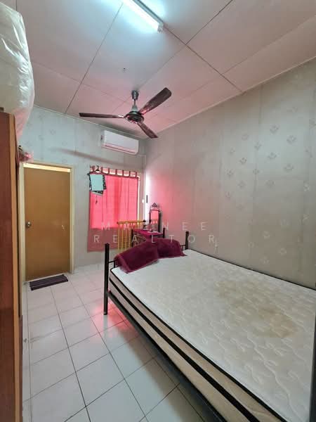 Rumah Teres 2 Tingkat untuk Dijual di Taman Pelangi Semenyih (Semenyih) - Maznee Realtor - Bedroom - PropertyGuru.com.my