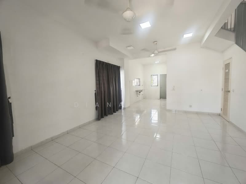2-storey Terraced House for Rent in Setia Alam (Selangor) - Diana See - Living Room - PropertyGuru.com.my