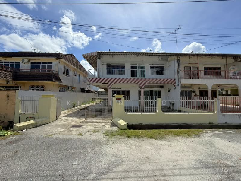 Semi-Detached House for Sale in Teluk Intan (Perak) - Kelvin Foo - Exterior - PropertyGuru.com.my