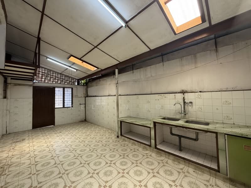 Semi-Detached House for Sale in Teluk Intan (Perak) - Kelvin Foo - Kitchen - PropertyGuru.com.my
