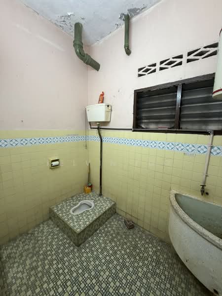 Semi-Detached House for Sale in Teluk Intan (Perak) - Kelvin Foo - Bathroom - PropertyGuru.com.my