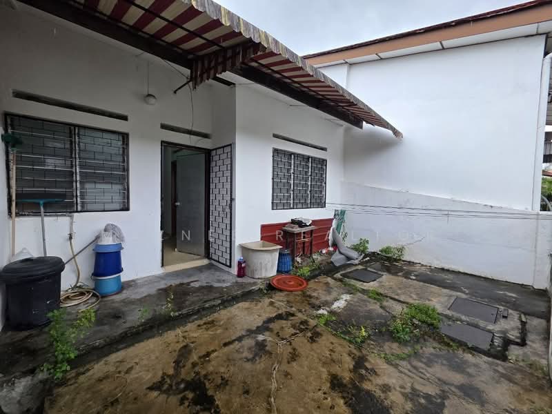 1-storey Terraced House for Sale in Taman Dusun Jaya (Semenyih) - Maznee Realtor - Exterior - PropertyGuru.com.my