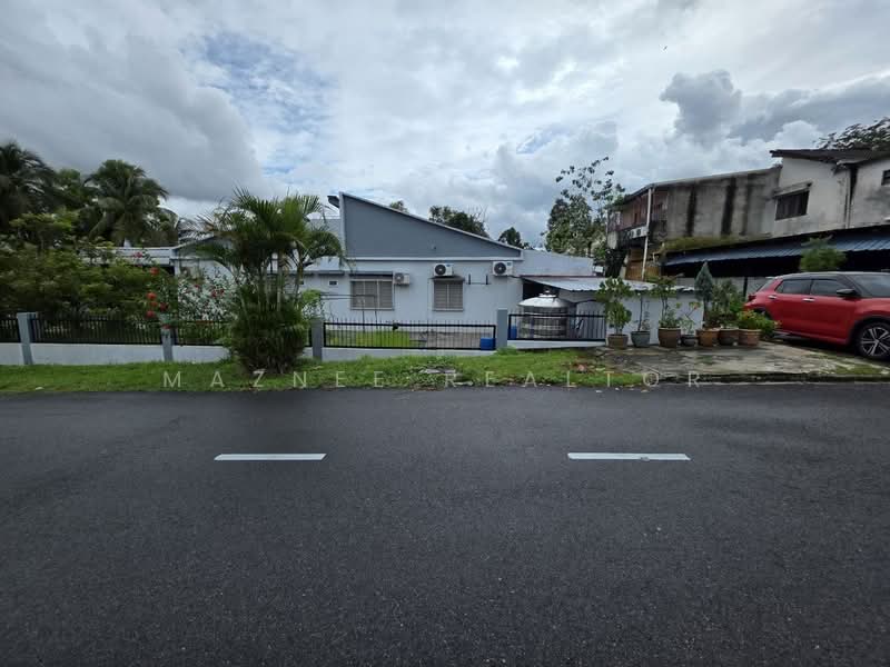 1-storey Terraced House for Sale in Taman Dusun Jaya (Semenyih) - Maznee Realtor - Exterior - PropertyGuru.com.my