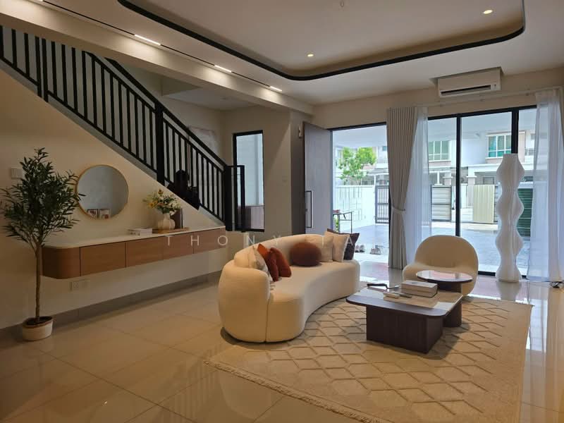 Rumah Teres 2-Tingkat untuk Dijual di Shah Alam (Selangor) - Thony Tan - Living Room - PropertyGuru.com.my