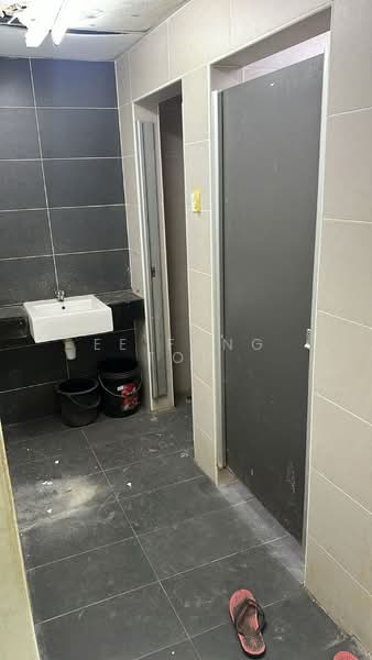 Kedai / Pejabat untuk Dijual di Kawasan Perindustrian SILC (Iskandar Puteri (Nusajaya)) - Ee Fong Toh - Bathroom - PropertyGuru.com.my
