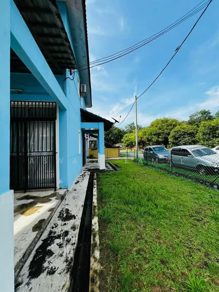 2-storey Terraced House for Sale in Bandar Springhill (Jimah) - Asward Kamal - Exterior - PropertyGuru.com.my