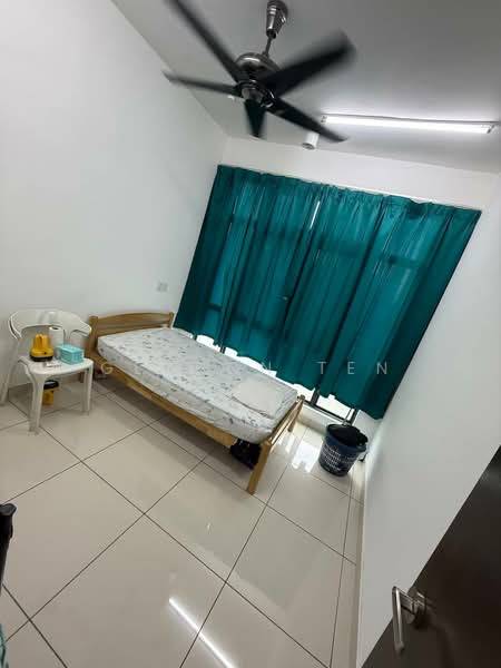 Service Residence for Sale at 8Scape Residence @ Sutera - Gloson Ten - Bedroom - PropertyGuru.com.my